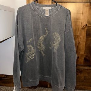 Urban Outfitters - Tiger Crew Neck